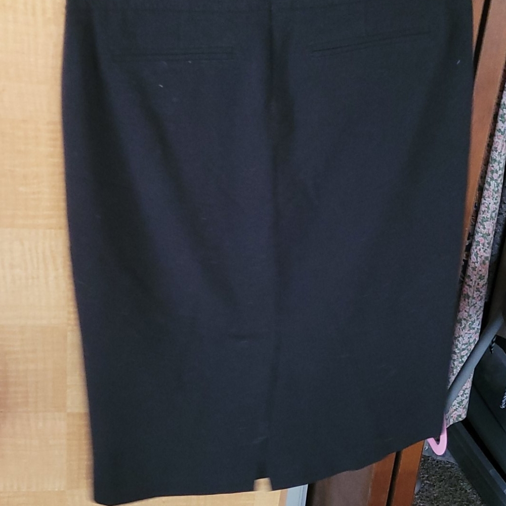 Skirt - Picture 2 of 3